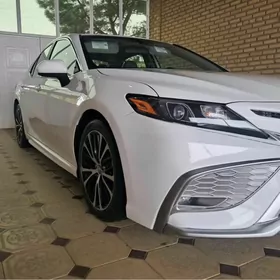 Toyota Camry 2020