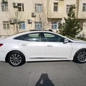 Hyundai Grandeur 2014