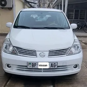 Nissan Tiida 2006