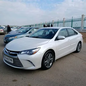 Toyota Camry 2017