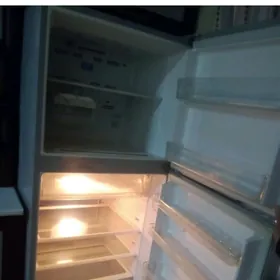 холодильник Хитачи