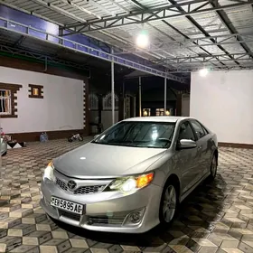 Toyota Camry 2014