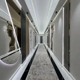 16 TAPGYR LUX 5 KOMNAT