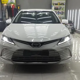 Toyota Camry 2021