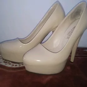 Женские туфли