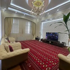 Ул. Московская 5 комн  9 этаж