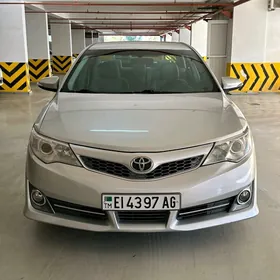 Toyota Camry 2013