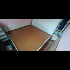 двухспальная кравать