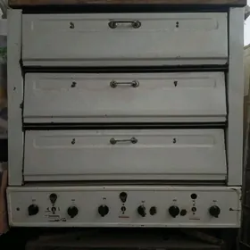 духовка и тесто мешалка