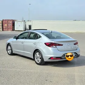 Hyundai Elantra 2020