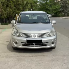 Nissan Versa 2010