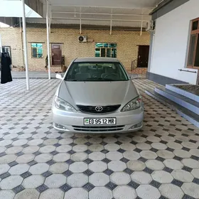 Toyota Camry 2004