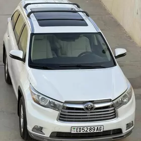 Toyota Highlander 2016