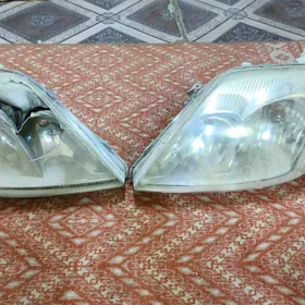 Toyota Corolla 2004 far