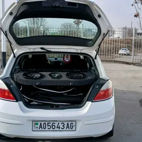 Opel Astra 2004