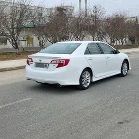 Toyota Camry 2013