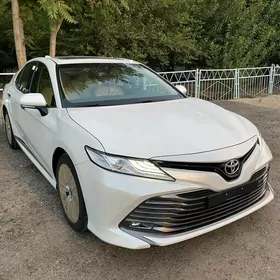 Toyota Camry 2020