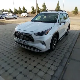 Toyota Highlander 2022