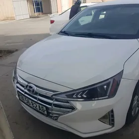 Hyundai Elantra 2020