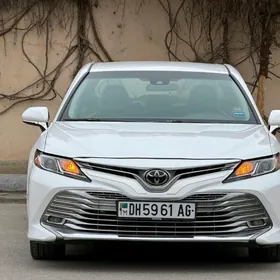 Toyota Camry 2018