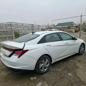 Hyundai Elantra 2023