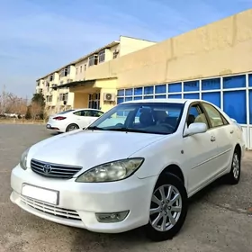 Toyota Camry 2004