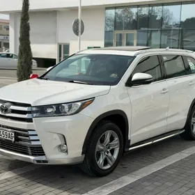 Toyota Highlander 2018