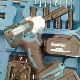 Boltowýor batareýli. Болтовёор