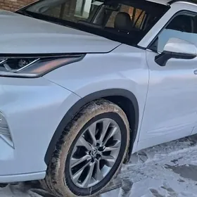 Toyota Highlander 2022