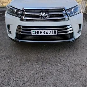 Toyota Highlander 2018
