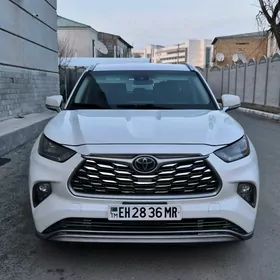 Toyota Highlander 2020