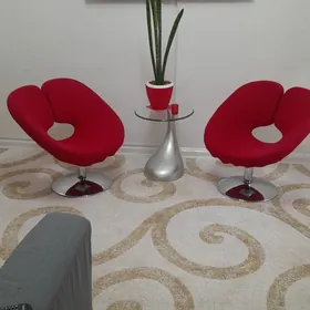 2 кресла и журнал столик