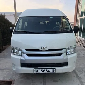 Toyota Hiace 2025