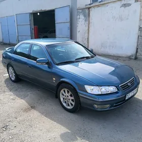 Toyota Camry 2000