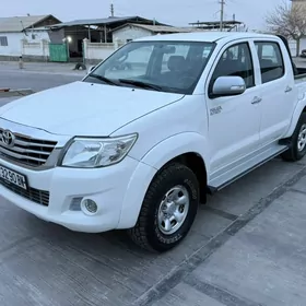 Toyota Hilux 2012