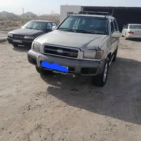 Nissan Pathfinder 1999