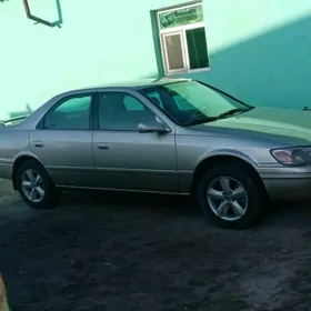 Toyota Camry 2000