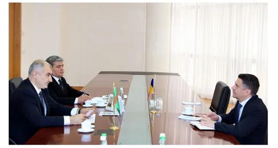 В МИД Туркменистана прошла встреча с послом Румынии