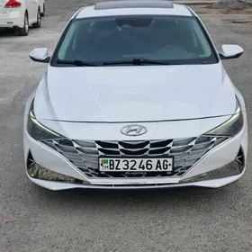 Hyundai Elantra 2022
