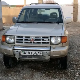 Mitsubishi Montero 1998