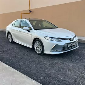 Toyota Camry 2020