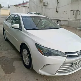 Toyota Camry 2017