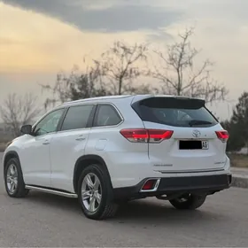 Toyota Highlander 2017