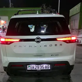 Nissan Pathfinder 2021