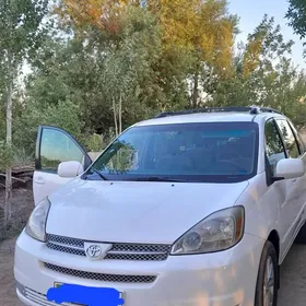 Toyota Sienna 2005