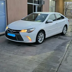 Toyota Camry 2017