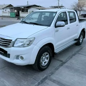 Toyota Hilux 2012