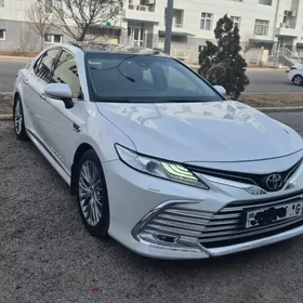 Toyota Camry 2023