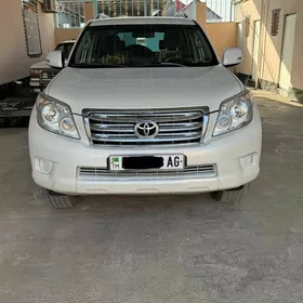 Toyota Land Cruiser Prado 2011
