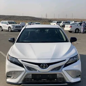 Toyota Camry 2021